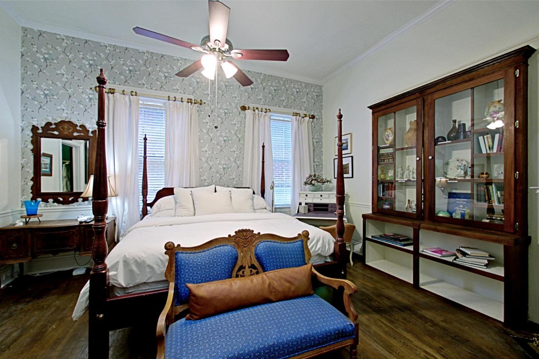 Chesnut Cottage Inn Bed & Breakfast Columbia Exterior photo